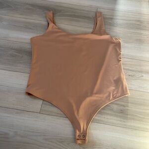 NWT Express‎ Nude Scoop Neck Body Contour Bodysuit Size XL